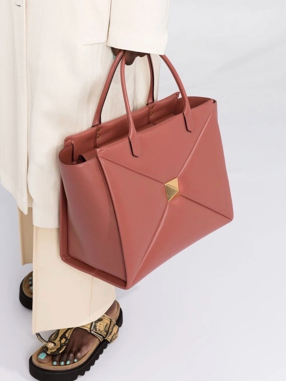 VALENTINO GARAVANI ROMAN ONE STUD TOP HANDLE TOTE SHOPPER BAG $4200 (RED BROWN)